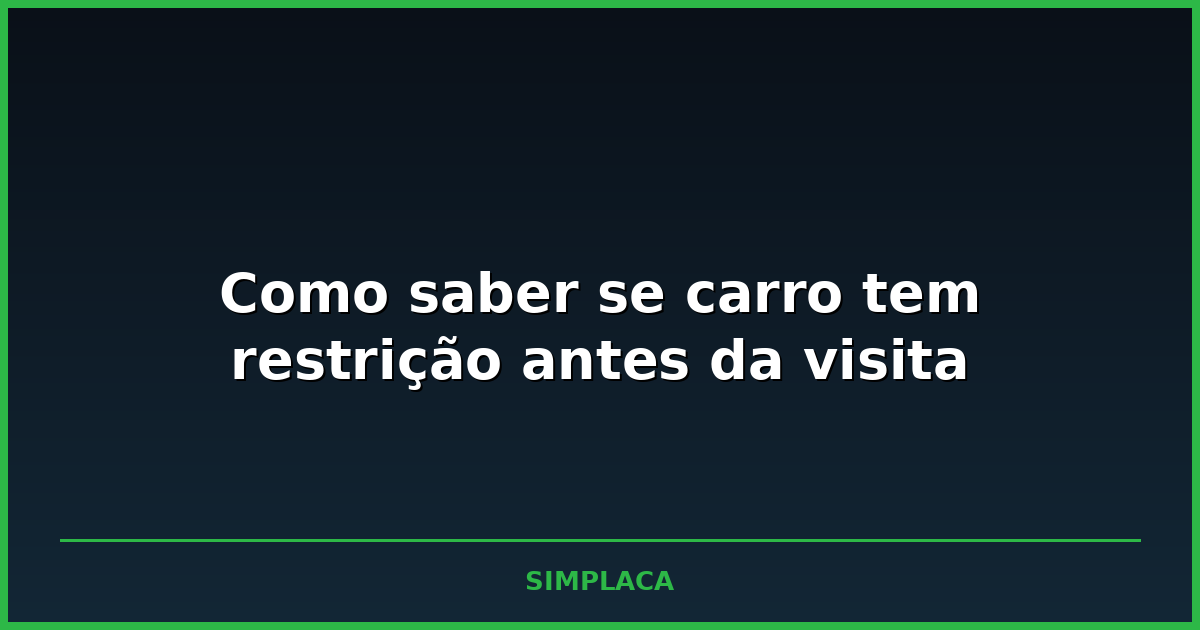 Mão segurando celular mostrando resultado de consulta veicular ao lado de um carro estacionado