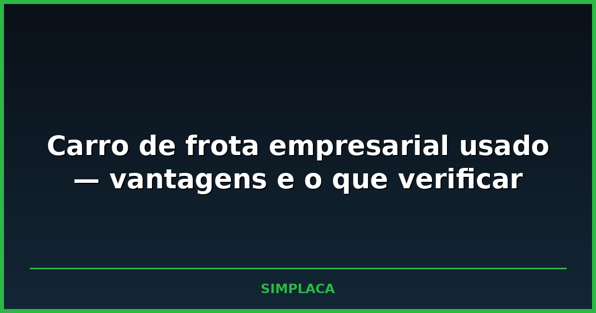 Fileira de carros seminovos de frota empresarial estacionados em um pátio