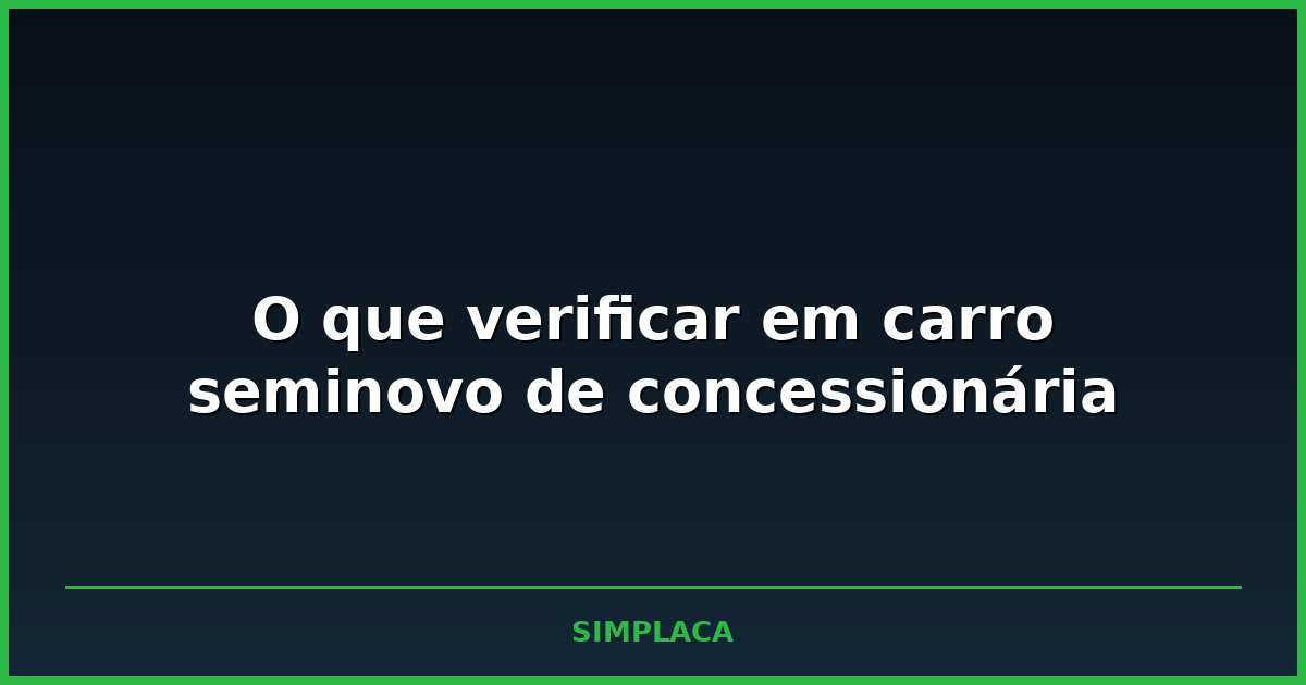 Fileira de carros seminovos expostos no pátio de uma concessionária